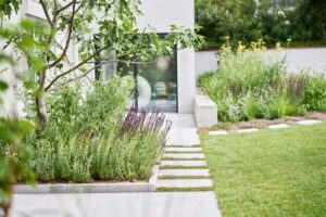 Gartenreferenz in Adliswil von Buchter Gärten