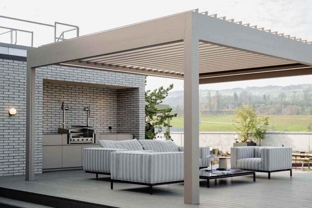 Pergola mit Sitzlounge auf Dachterasse